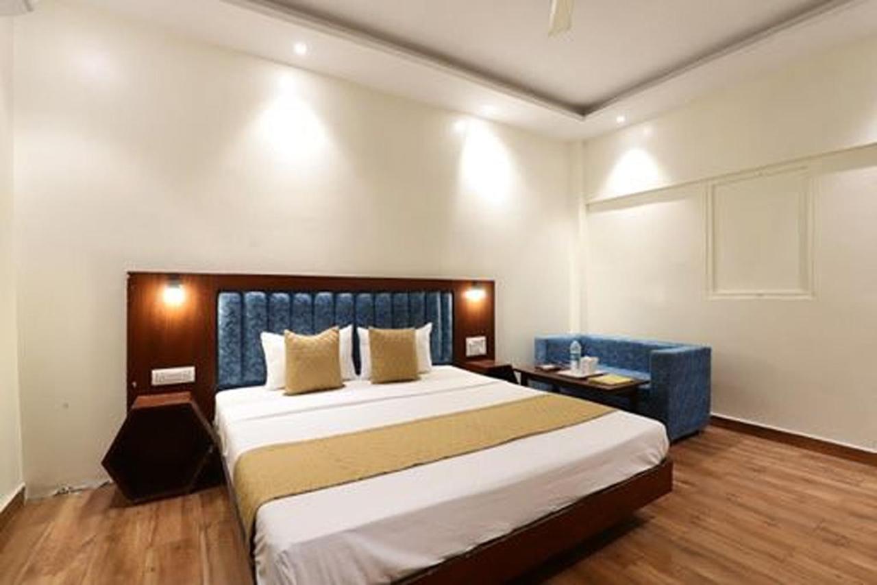 Amrit Hotel New Delhi Eksteriør billede