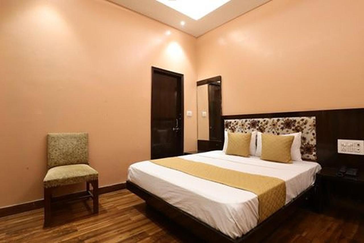 Amrit Hotel New Delhi Eksteriør billede